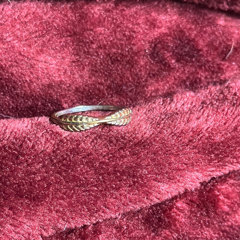 Elegant Gold-Tone Twisted Ring